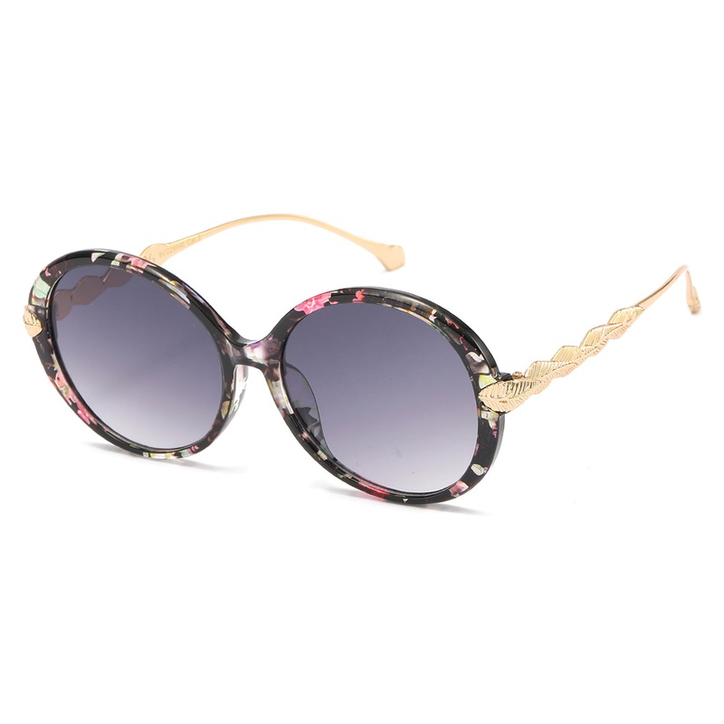 Modern Round Sunglasses with Classic Twist
