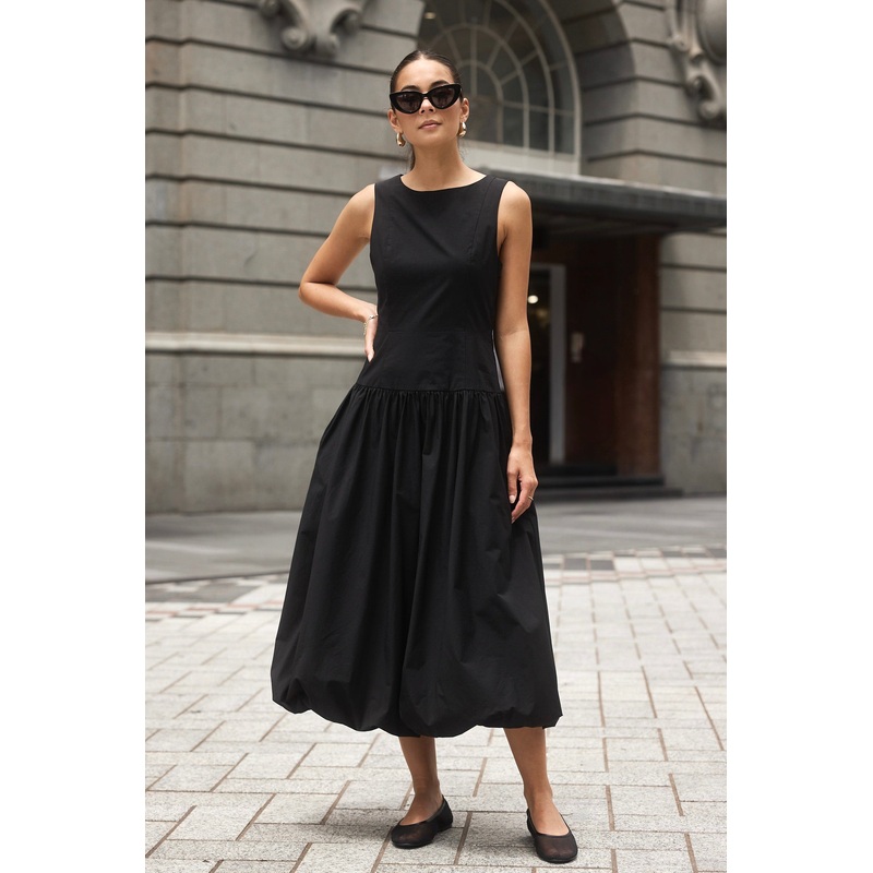 Vigour Black Structured Bubble Midi Dress