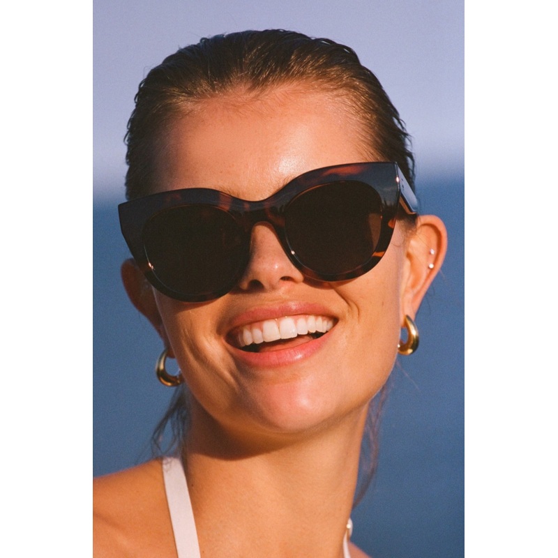 Air Heart Cat Eye Tort Smoke Lens Sunglasses