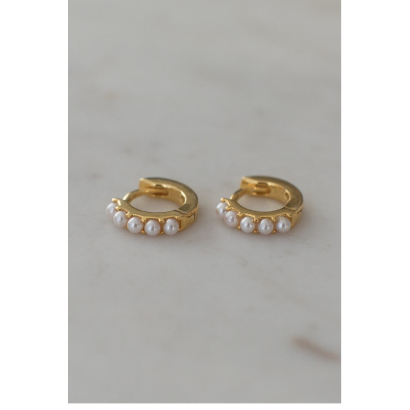 Mini Pearl Huggies Earrings Gold