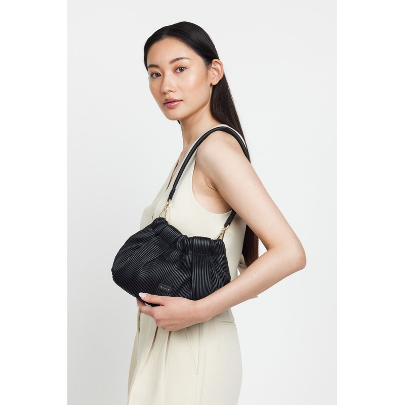 Alexis Shoulder Bag Black Pleat