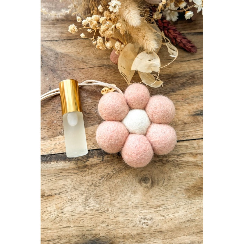 Felt Hanging Blush Daisy Air Freshener