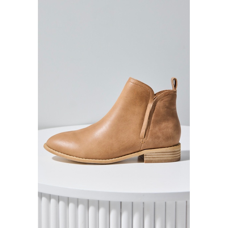 Douglas Tan Leather Ankle Boot
