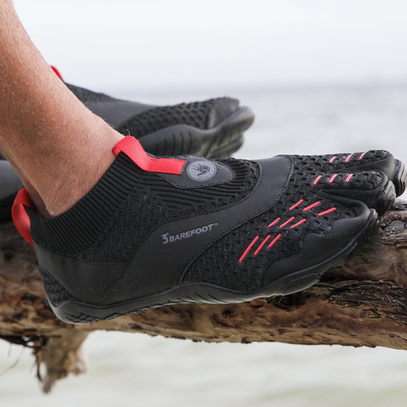 3T Barefoot Gauntlet – Black Red