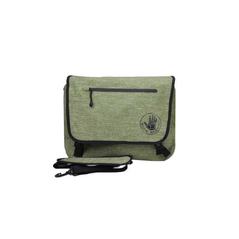 Terramar Waterproof Messenger Bag – Green
