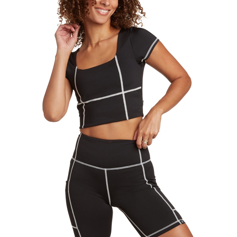 Elevate The Look Ribbed Crop Top – Black