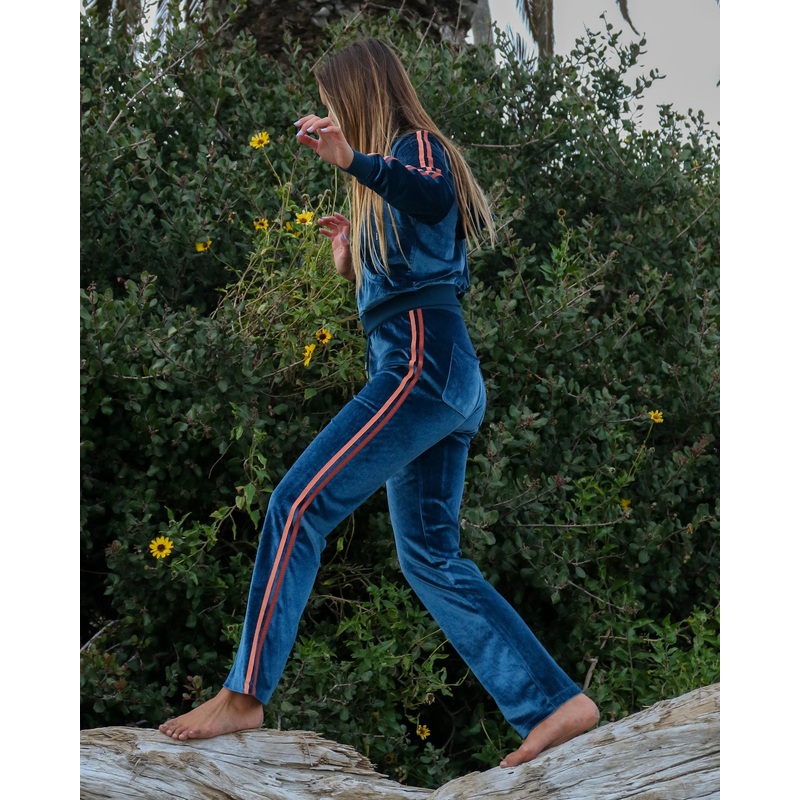 Seasons Change Mid-Rise Velour Lounge Pant – Navy