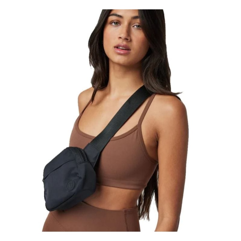 Vuori All Around Hip Pack in Black