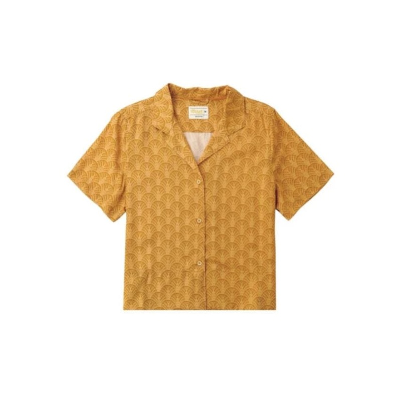Marsh Wear Women’s Hagood Shortsleeve Woven in Harvest Gold