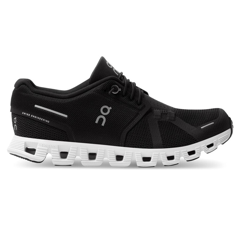 On Cloud 5 Shoes in Black | White – Women’s