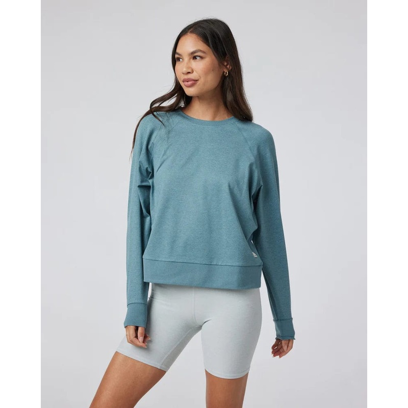 Vuori Long Sleeve Halo Crew – Women’s