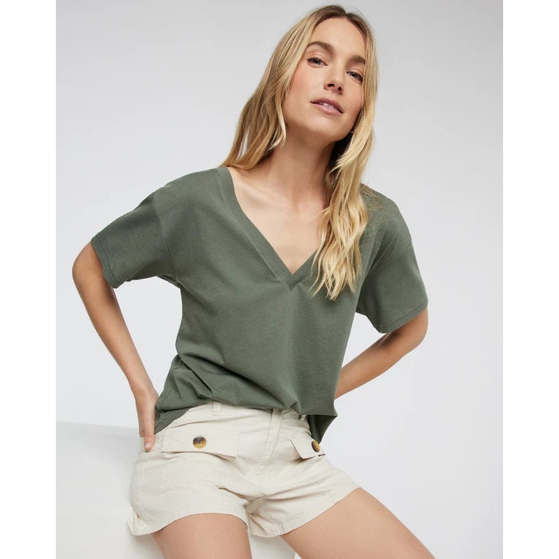 Vuori Sutton V-Neck – Women’s